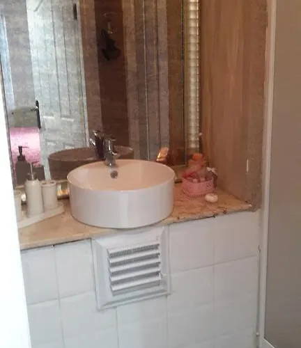 Pera Ayvalik Guest House ホテル Ayvalı