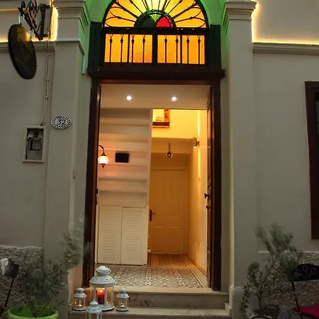 Pera Ayvalik Guest House Otel Ayvalı