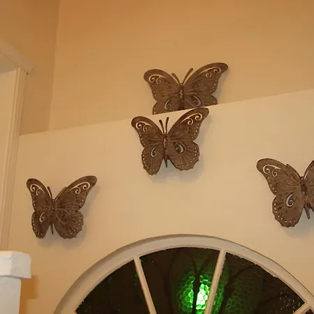 Pera Ayvalik Guest House Otel
