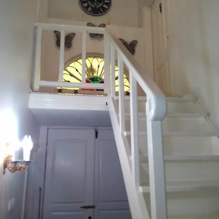 Pera Ayvalik Guest House Otel *